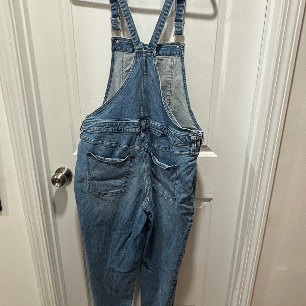 Women’s Universal Threads Overalls Size 16/33R - Picture 2 of 4
